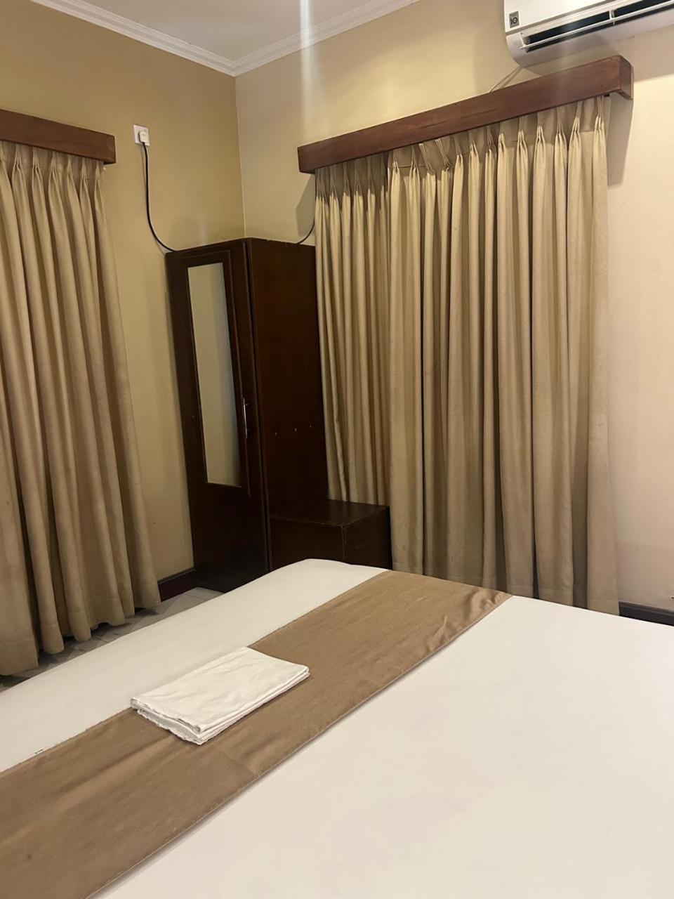 Yarl Mercury Inn Jaffna Dış mekan fotoğraf