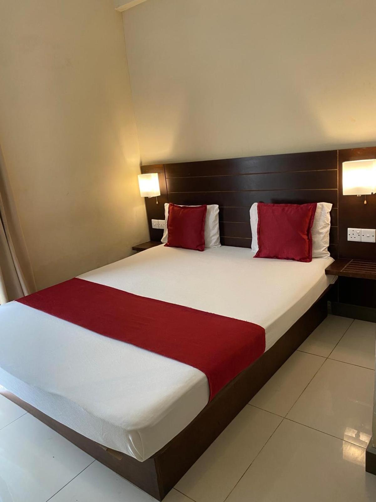 Yarl Mercury Inn Jaffna Dış mekan fotoğraf