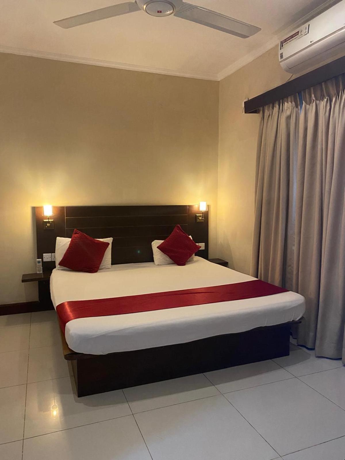 Yarl Mercury Inn Jaffna Dış mekan fotoğraf